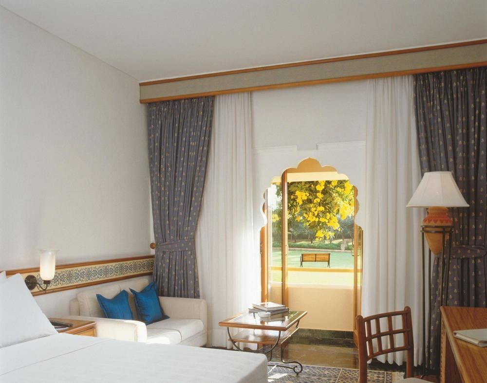 트라이던트 자이푸르 호텔 외부 사진 A room at the Taj Mahal Palace